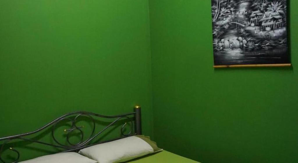 Hotel Oyo 730 Meedee 2*