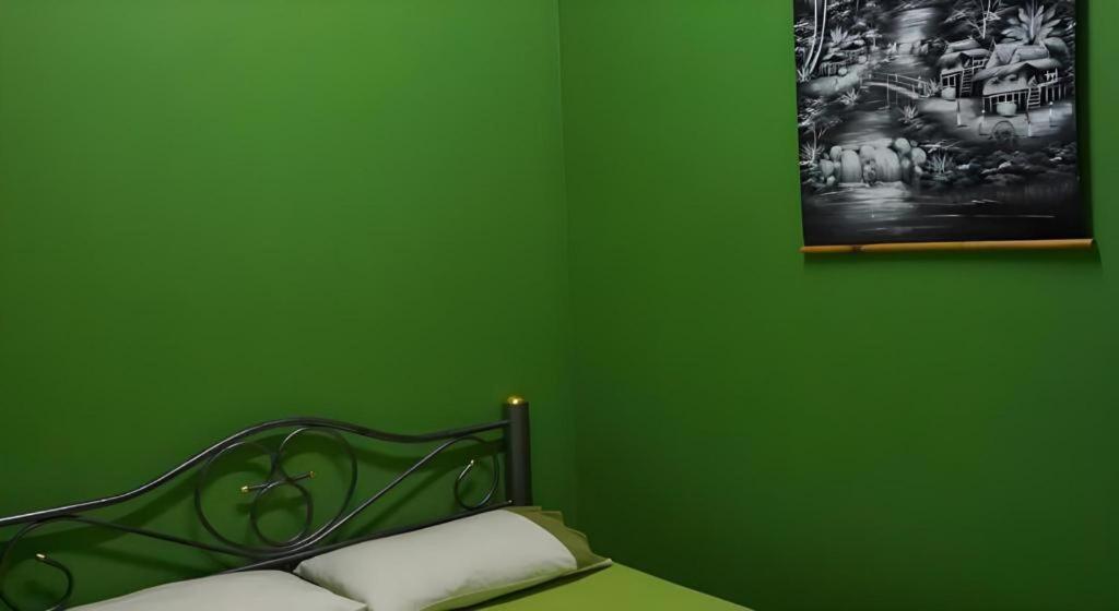 Hotel Oyo 730 Meedee 2*